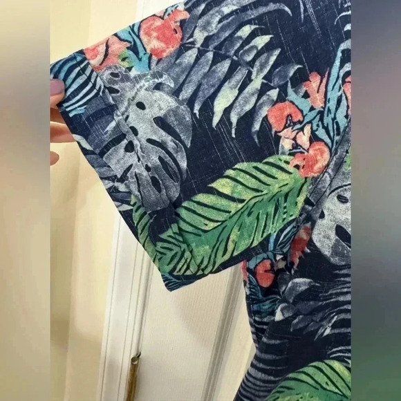 IZOD Hawaiian shirt Saltwater Relaxed Classic Size M - Picture 5 of 8